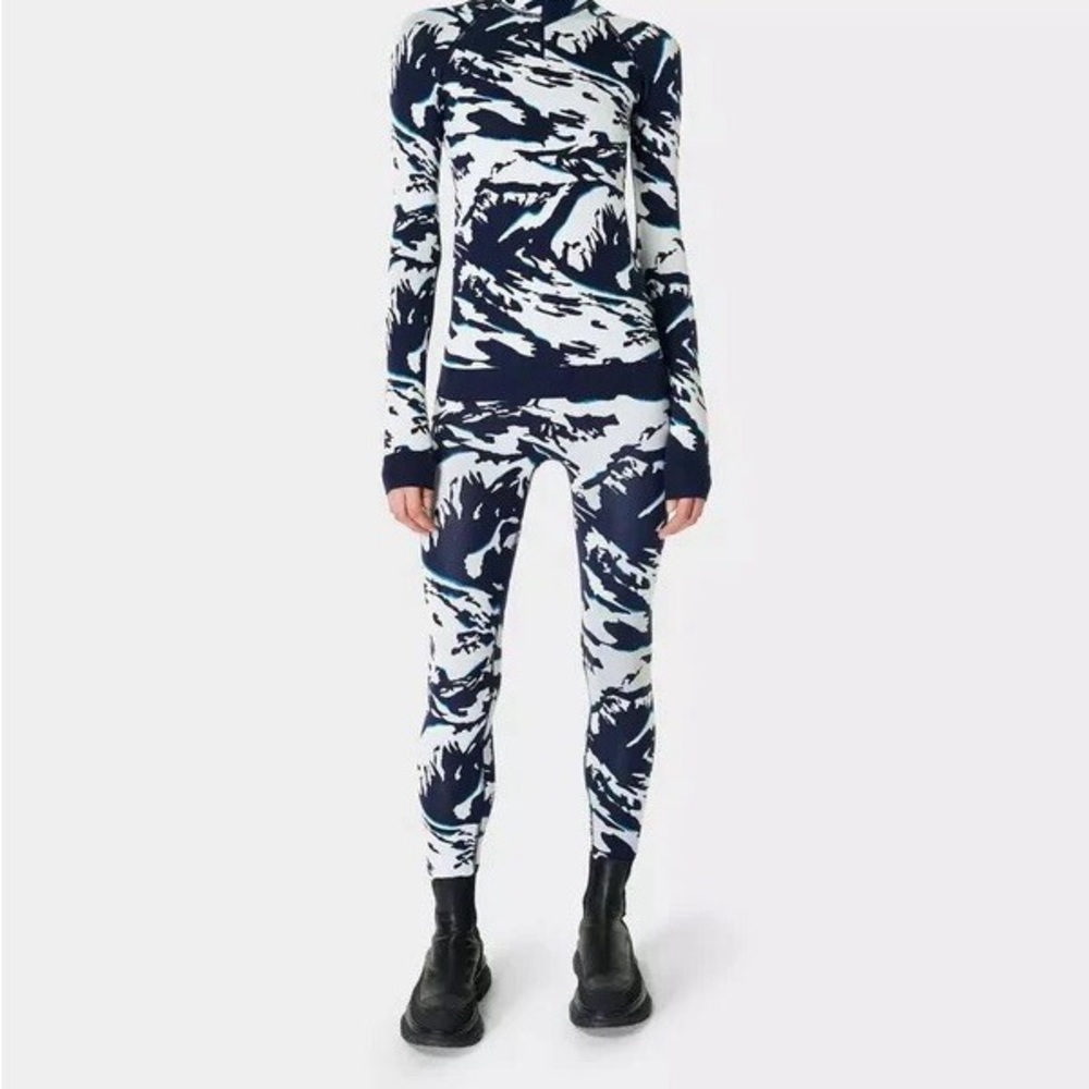 Sweaty Betty Apres Ski Snow Print Leggings